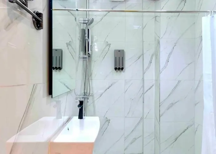 Copper - Private Room, Center, Mrt, Wi-fi, B2 * Bangkok